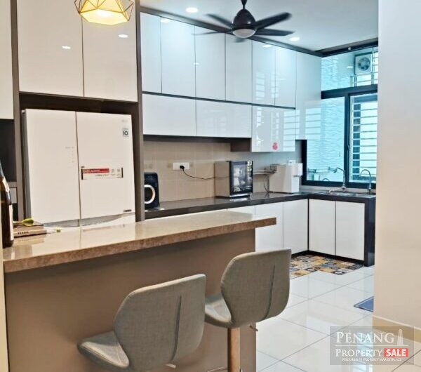 Stramax Residence Gated Guarded 3 Storey Terrace Renovated 2960sf