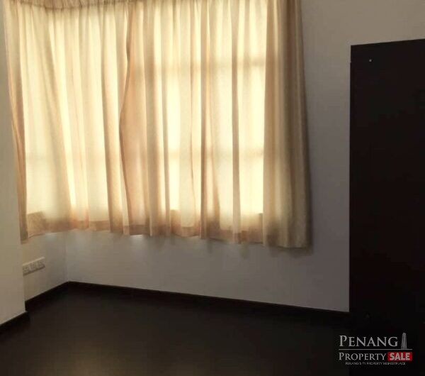 Renovated The Oasis Condo with 2 Carparks