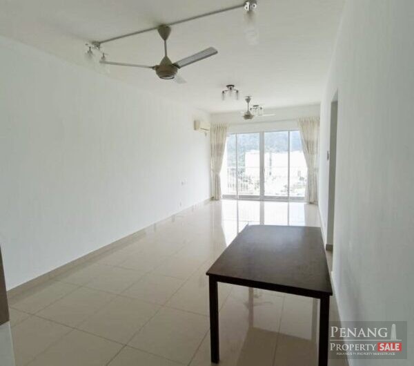 Renovated Gardens Ville Condo with 2 Carparks