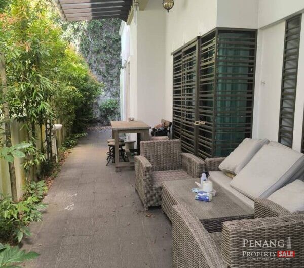 Jalan Bayu Triple Storey Semi-D, Batu Ferringhi