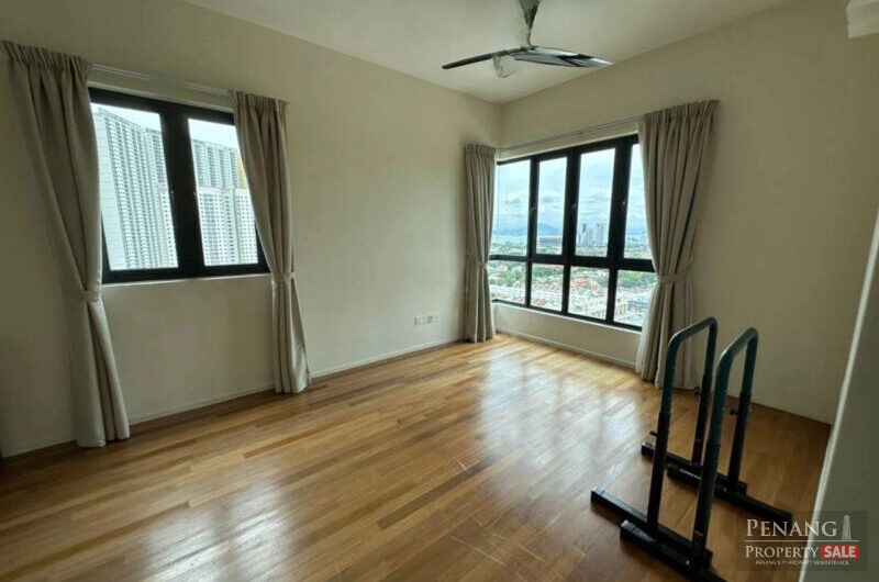 Worth Buy! Renovated & Freehold Raffel Tower 1600sf