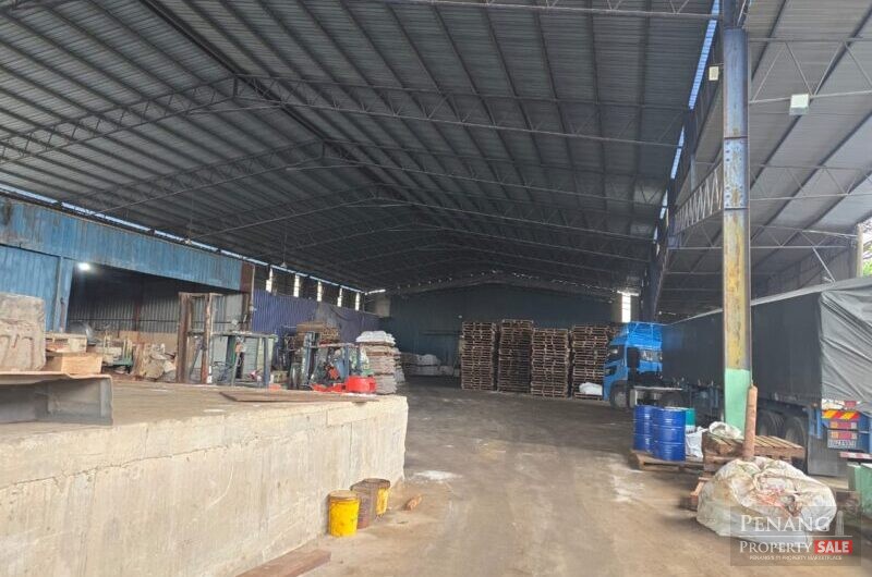WELL EQUIPPED INDUSTRIAL WAREHOUSE @ KAMPUNG SELAMAT, TASEK GELUGOR FOR RENT