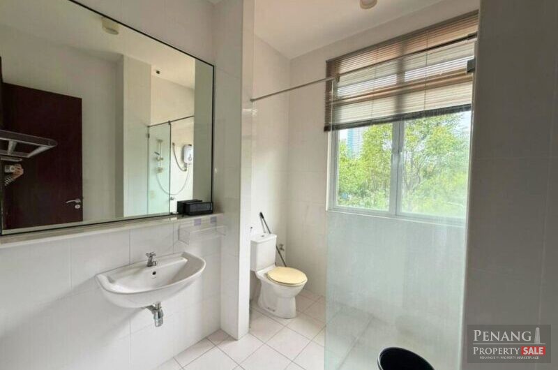 Ariza 2.5 Storey Courtyard Terrace