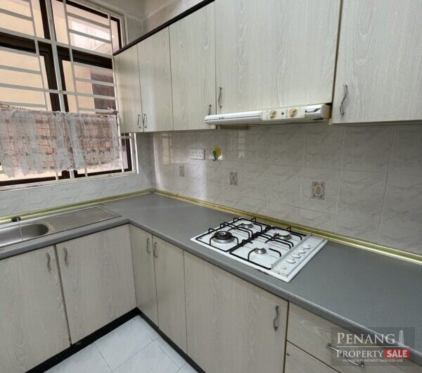 Corner Unit! Eden Seaview with 1 Carpark. Renovated & Freehold