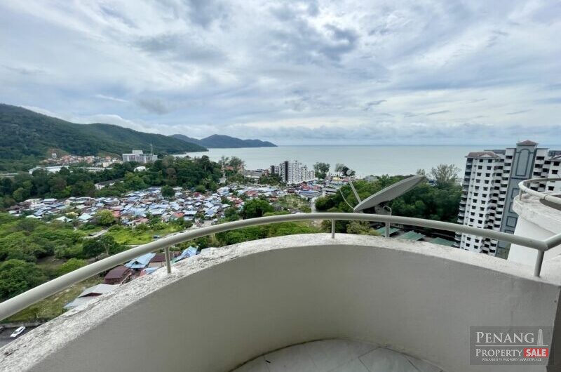 SEAVIEW! Renovated Eden Seaview Condo with 1 Carpark