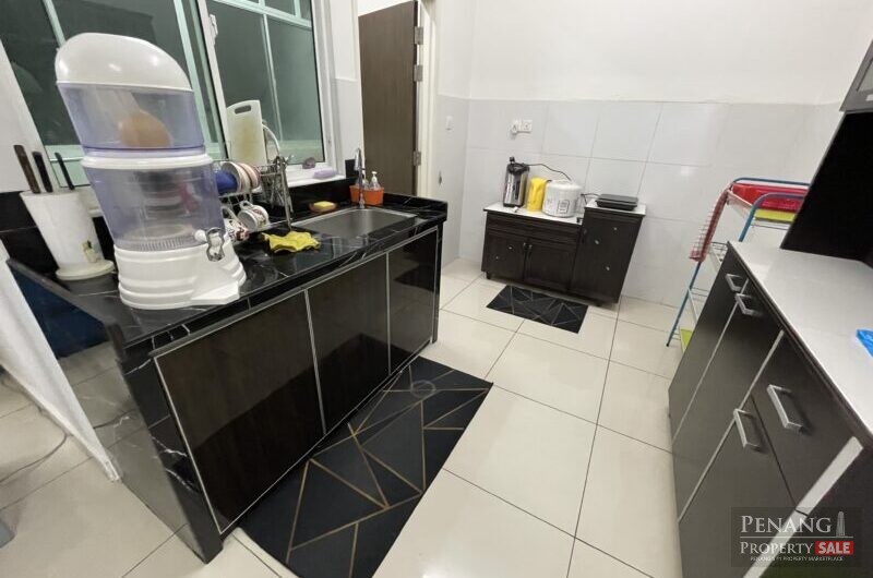 3 CARPARKS! Renovated & Freehold Reflections Condo