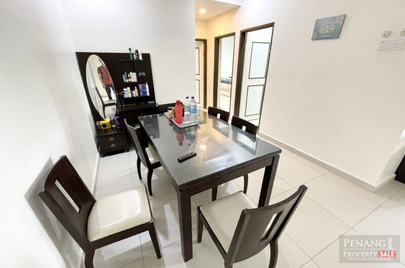 Freehold, Renovated Vistaria Condo with 1 Carpark