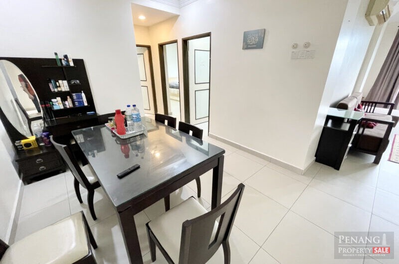 Freehold, Renovated Vistaria Condo with 1 Carpark