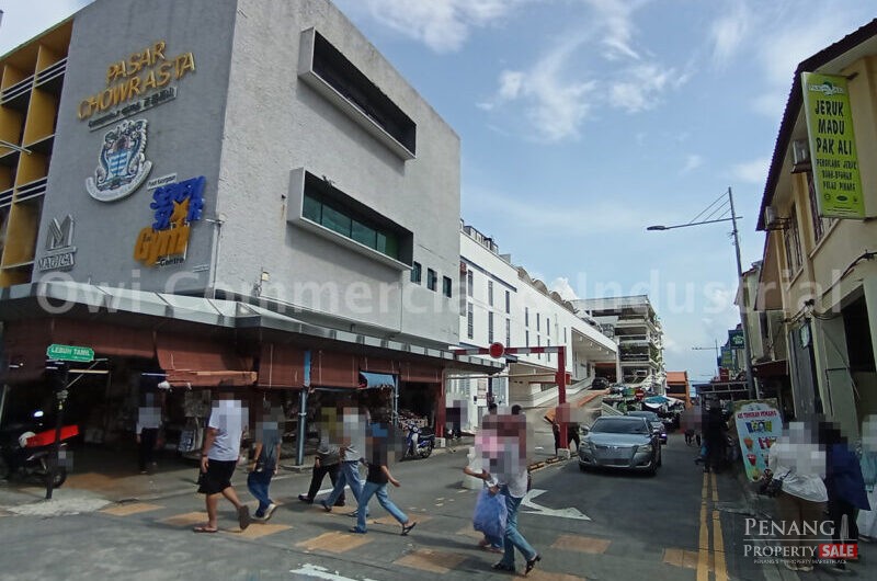 Refurbished Shophouse with Easy Parking Access near Chowrasta Market