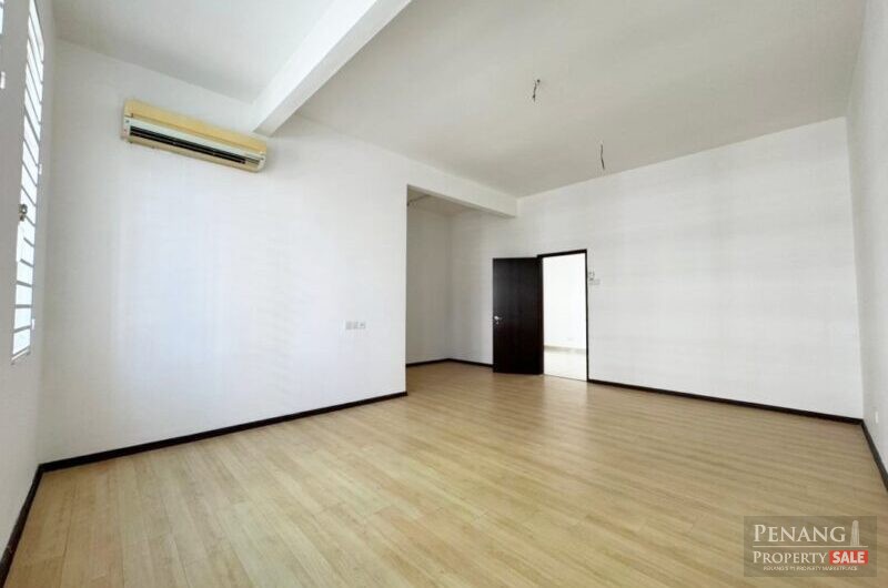 3 Storey Terrace Persiaran Pantai Jerjak near Queensbay Land 2400sf