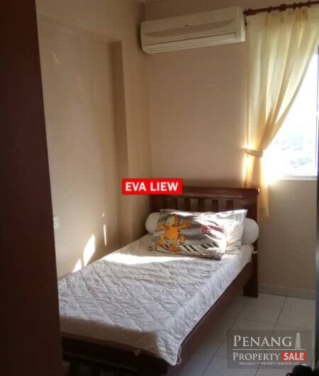 Villa Emas Queensbay Mall area Corner High Floor Seaview Well Conditio