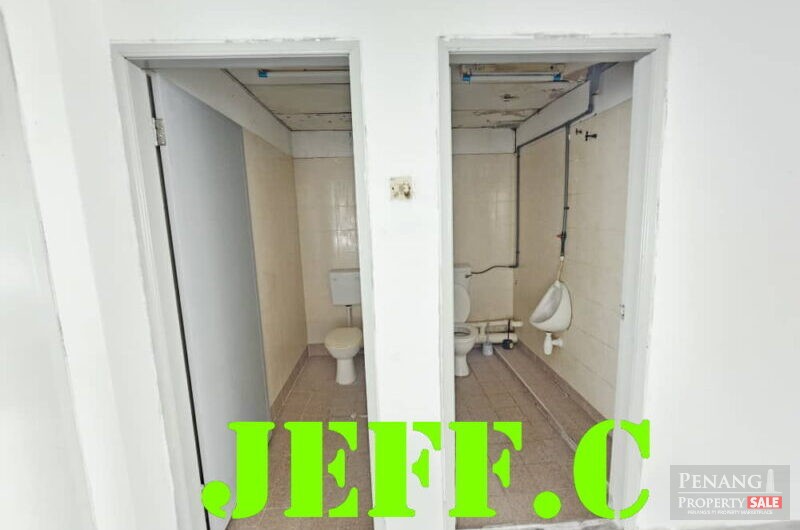 Shop Office at mainroad Farlim Business Centre corner 2400sf