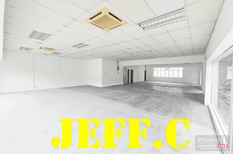 Shop Office at mainroad Farlim Business Centre corner 2400sf