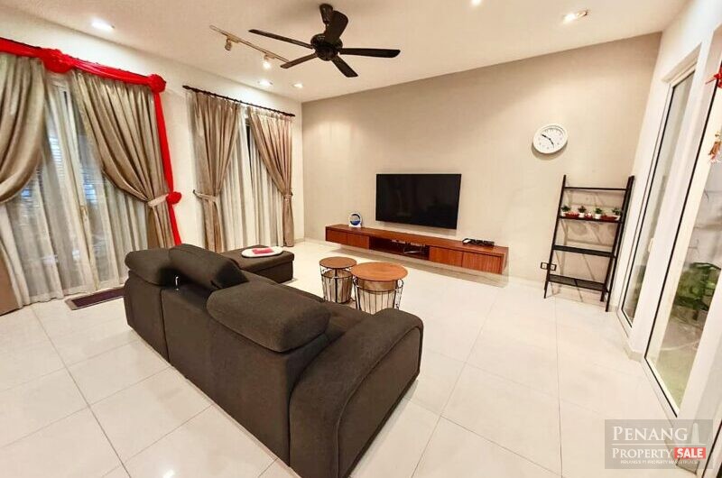 Ariza 2.5 Storey  Courtyard Terrace For Rent