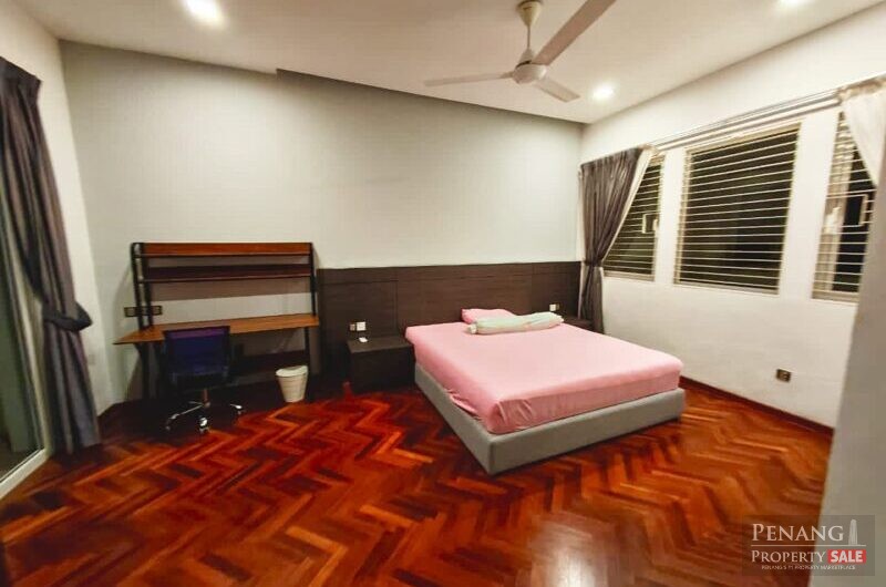 Ariza 2.5 Storey  Courtyard Terrace For Rent