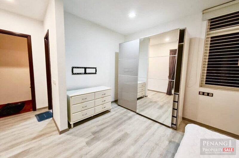 Ariza 2.5 Storey  Courtyard Terrace For Rent