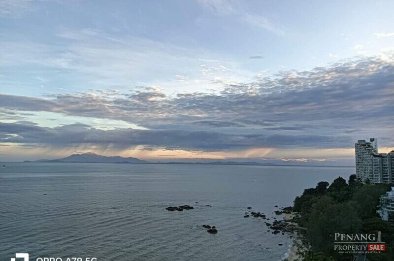 10 Island Resort 1250sf Seaview Condominium Located in Batu Ferringhi