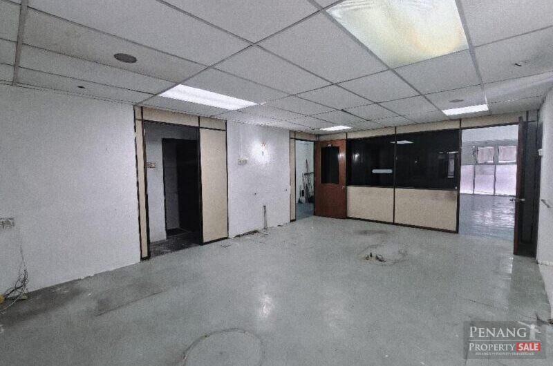 (FACING MAINROAD) First Floor Shoplot opposite Giant Bayan Baru For RENT