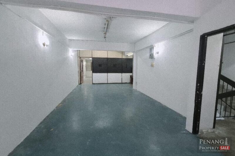 (FACING MAINROAD) First Floor Shoplot opposite Giant Bayan Baru For RENT