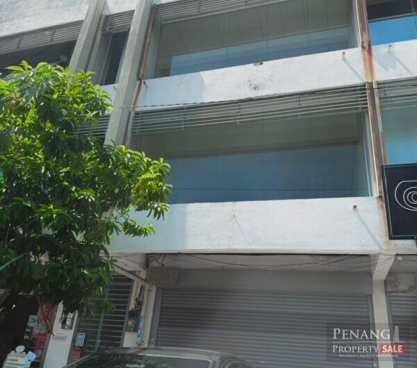 3 Storey Shoplot @ Pusat Perniagaan Raja Uda For RENT