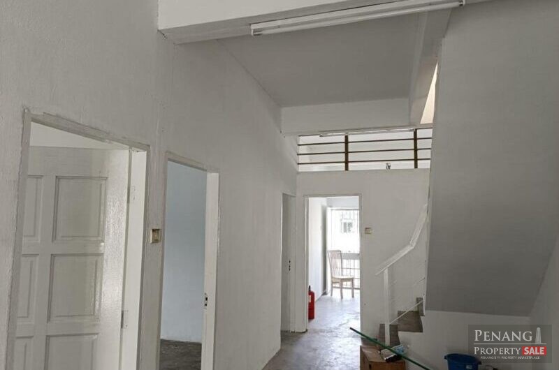 (PARTLY RENOVATED) Nearby Kwang Hwa Primary GF Shoplot, Raja Uda, Butterworth For RENT