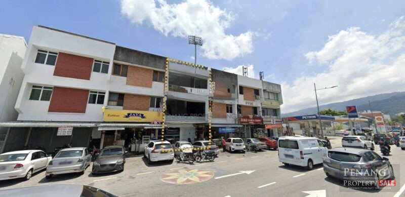 Three-Storey Intermediate Commercial Building on Jalan Dato Kramat in George Town