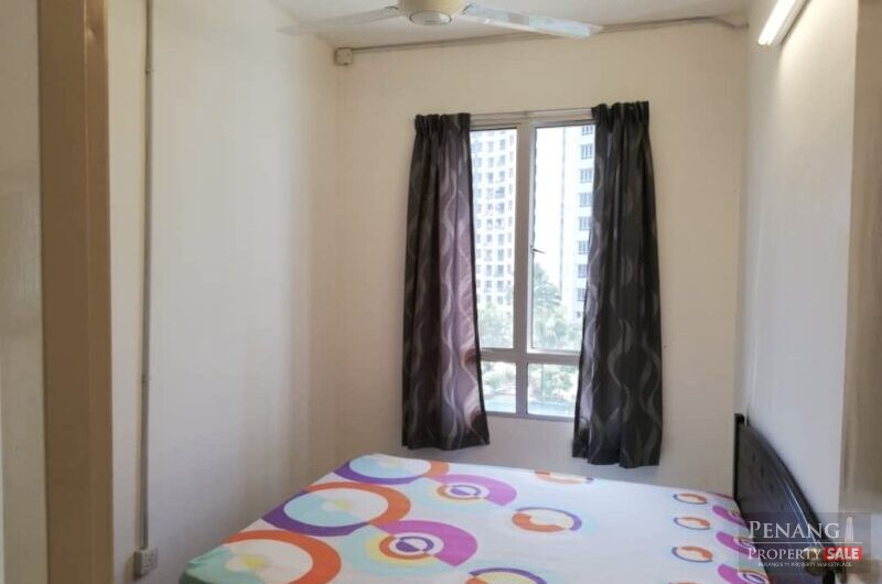 Fully Furnished Putra Place with 1 Carpark, Low Floor & Facing Pool