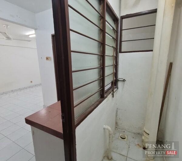 Krystal Heights Greenlane Flat Near Penang Bridge, e Gate, Lam Wah Ee For Rent 青草巷二房公寓出租