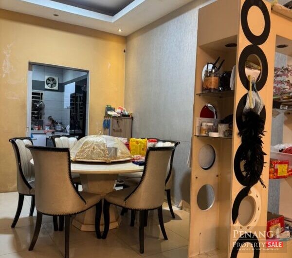 (FULLY RENOVATED / FULLY FURNISHED) Double Storey Landed @ Juru Heights