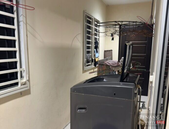 (FULLY RENOVATED / FULLY FURNISHED) Double Storey Landed @ Juru Heights