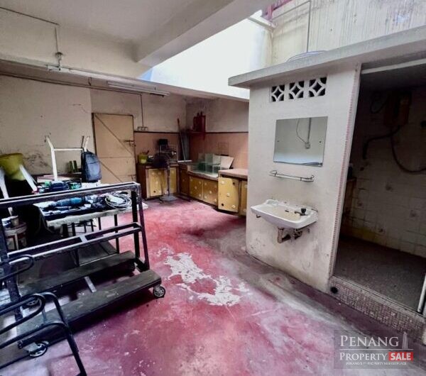 2 Storey Shophouse Facing Mainroad Located in C.Y. Choy, Georgetown