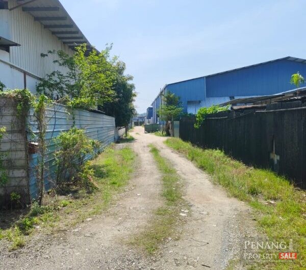 (DESERVED PRICE / GOOD CONDITION) Factory Warehouse at Juru For RENT