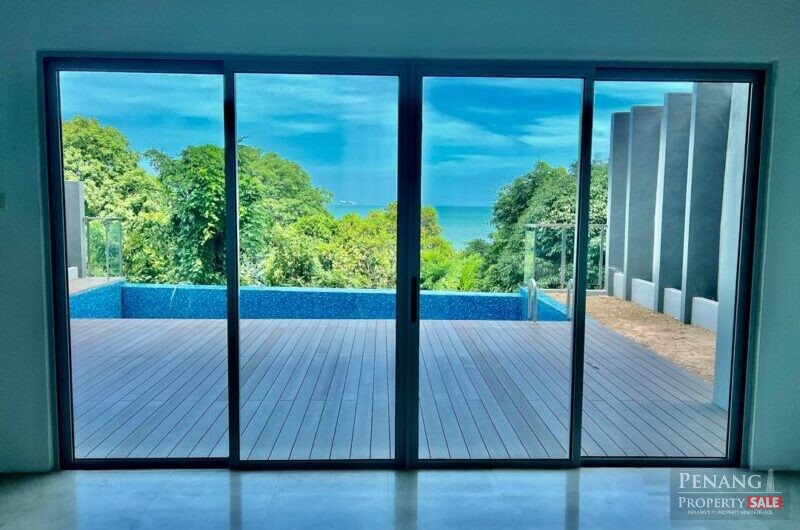 Island Resort Villas Seaview with Pool Lift Located Batu Ferringhi