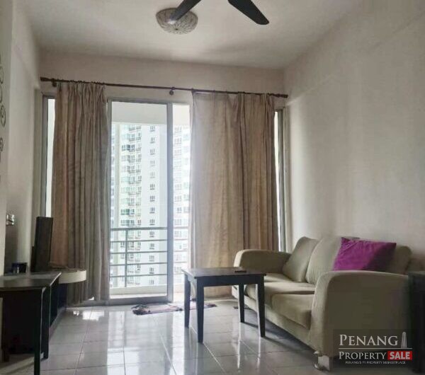 Value Buy! Renovated Putra Place with 1 Carpark