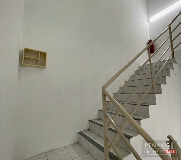 Batu Maung Double Storey Terrace, Facing Maidroad, Commercial Use