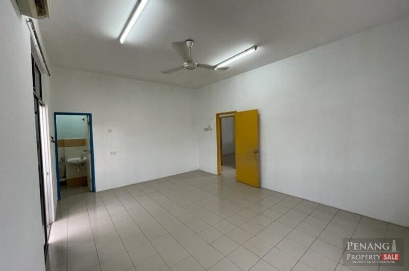 Batu Maung Double Storey Terrace, Facing Maidroad, Commercial Use