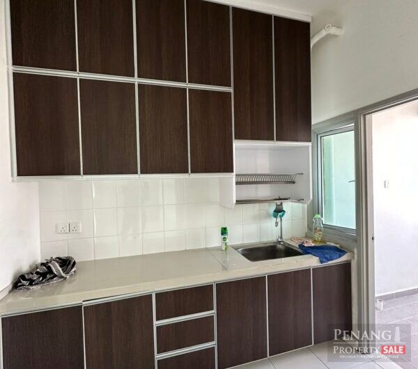 Golden Triangle, Sungai Ara, Relau