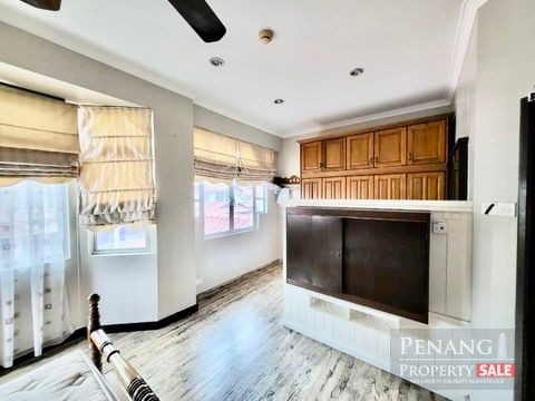 [Corner] Pesara Lembah Permai Double Storey Terrace, Tanjung Bungah