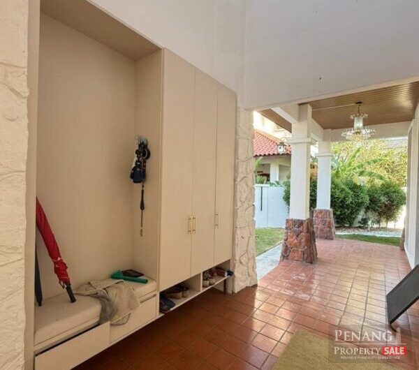 D Residence Bungalow, Bayan Mutiara, Queensbay Area