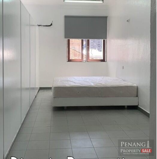 Staying in the heart of town, near shop, office, eateries