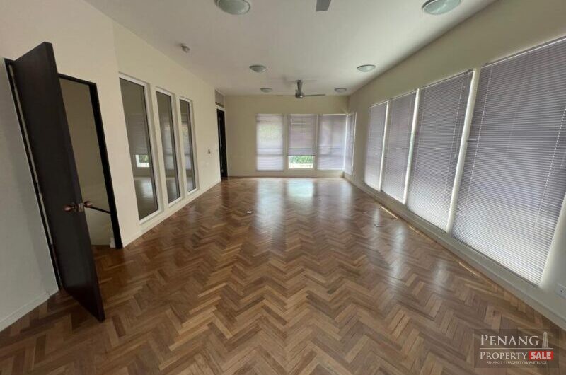 3 Storey E&O Acacia Semi D Straits Quay Located in Tanjung Tokong