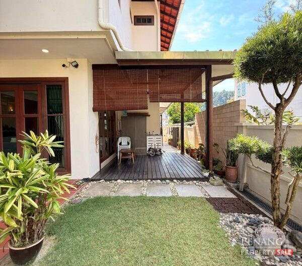 Semi-Detached House at Pulau Tikus (For Sale)