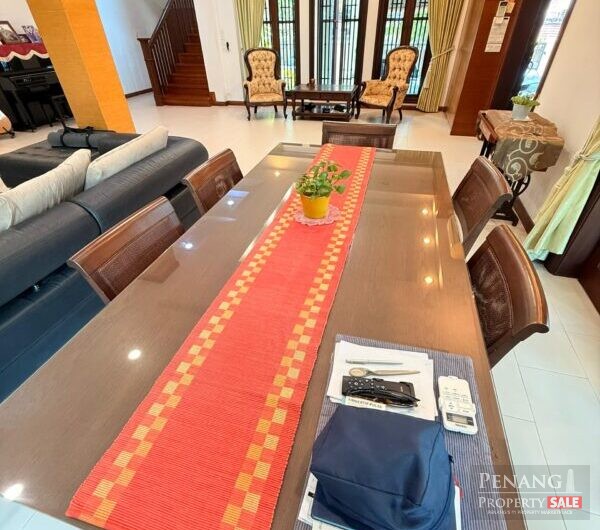 Semi-Detached House at Pulau Tikus (For Sale)