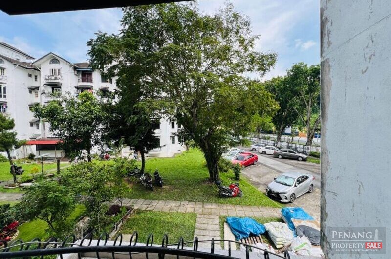 Villa Condo for rent at Relau Kitchen Well Conditions key with me