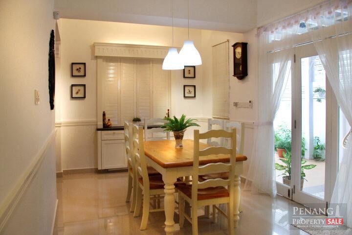 FOR SALE : Double storey Semi Detached House @ Permatang Damar Laut, Batu Maung Penang