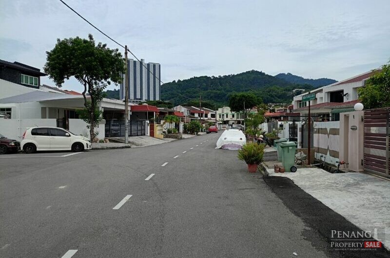 FOR SALE : 2 storey Spacious terrace house Land size 2583sf  at Tingkat sungai Ara Penang