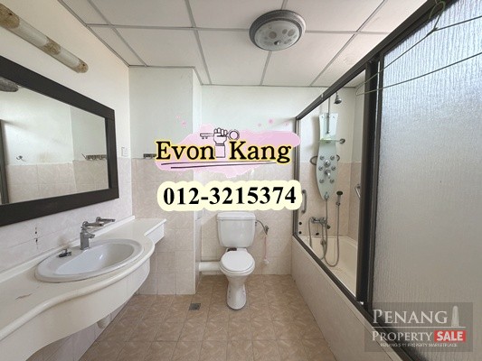 The Straits Regency @Tanjung Bungah 1530SF Renovated Partially Furnished