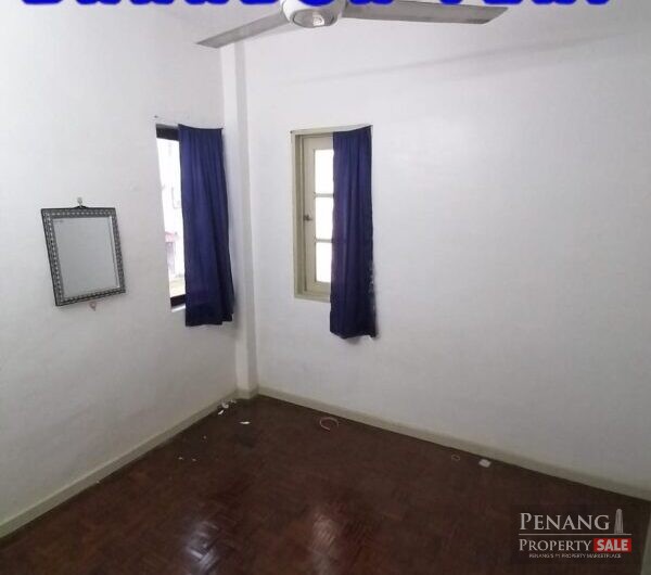 Villa Condo With Partially Furnished At Relau For Rent