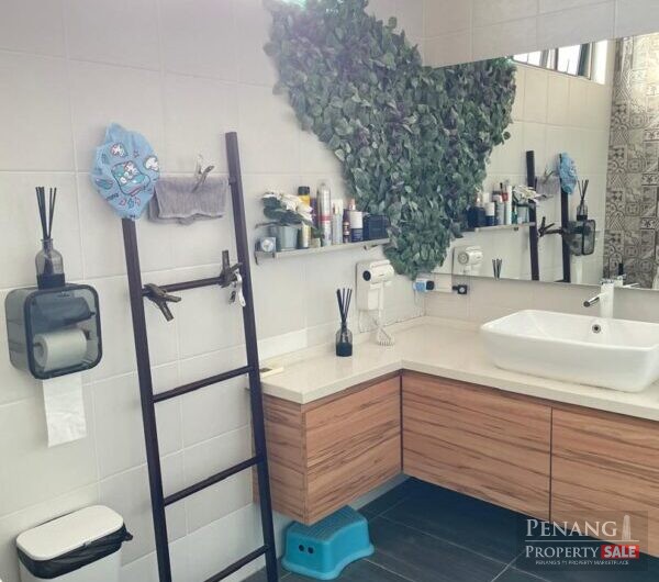 Isle of Palm Corner Lot Fully Furnished and Fully Renovated