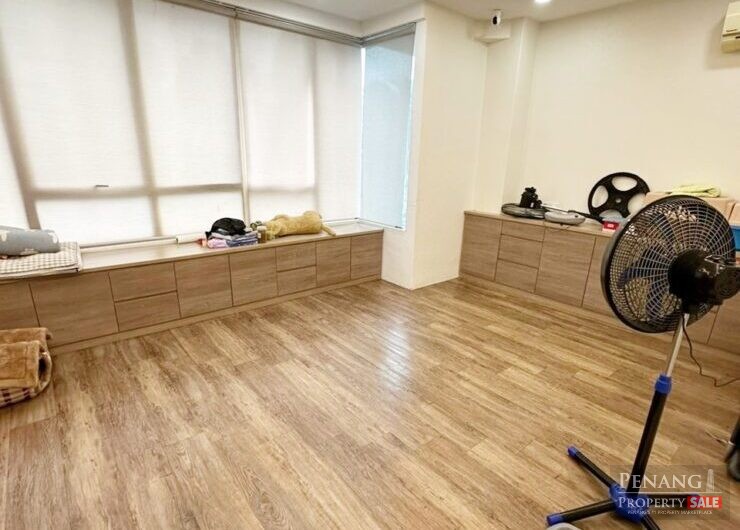 Vantage Point First Floor Jelutong 1100sf Face Main Road